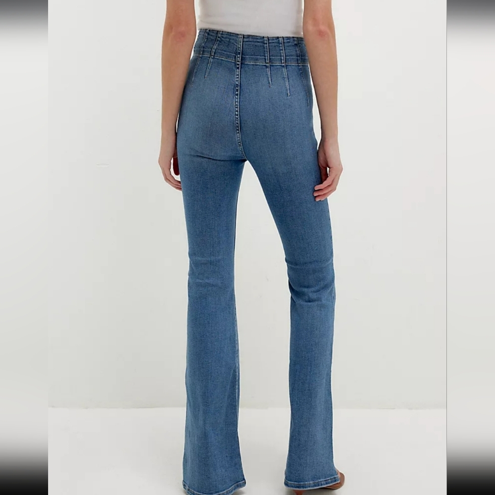 We The Free Jayde  High Rise Flare Jeans Size 33 - Picture 2 of 9